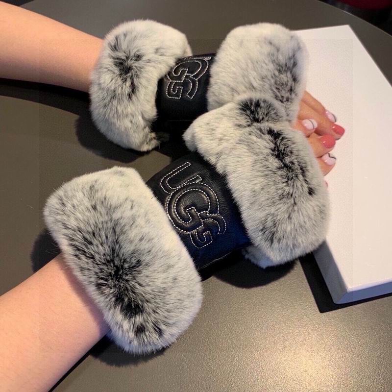 UGG gloves hm14